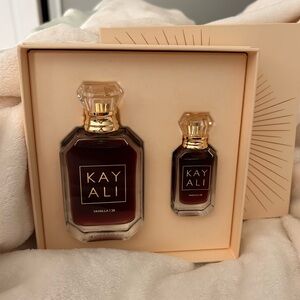KAYALI Vanilla 28